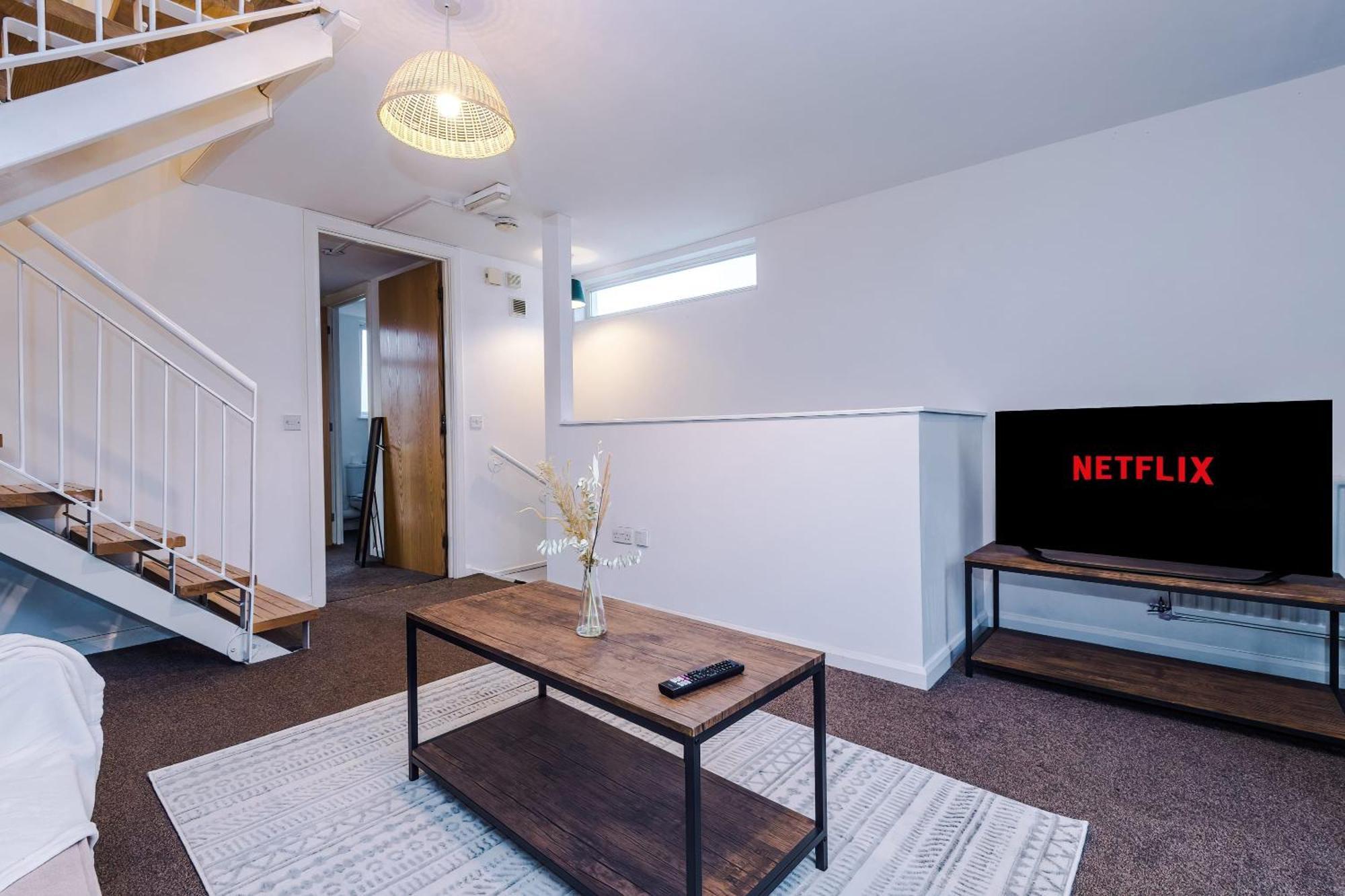 Вілла Rest&Recharge At A Spacious Townhouse By The Etihad Манчестер Екстер'єр фото