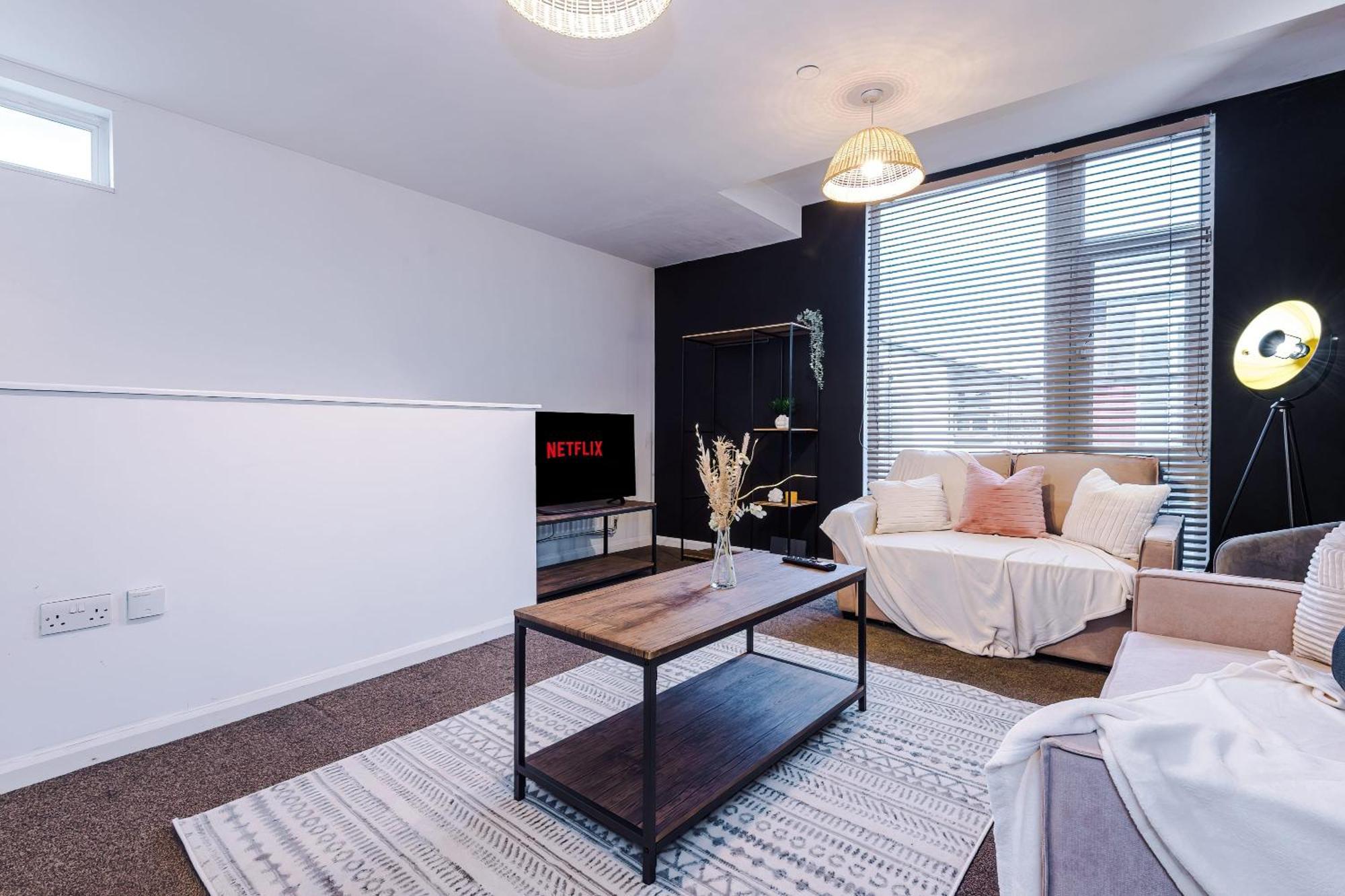 Вілла Rest&Recharge At A Spacious Townhouse By The Etihad Манчестер Екстер'єр фото