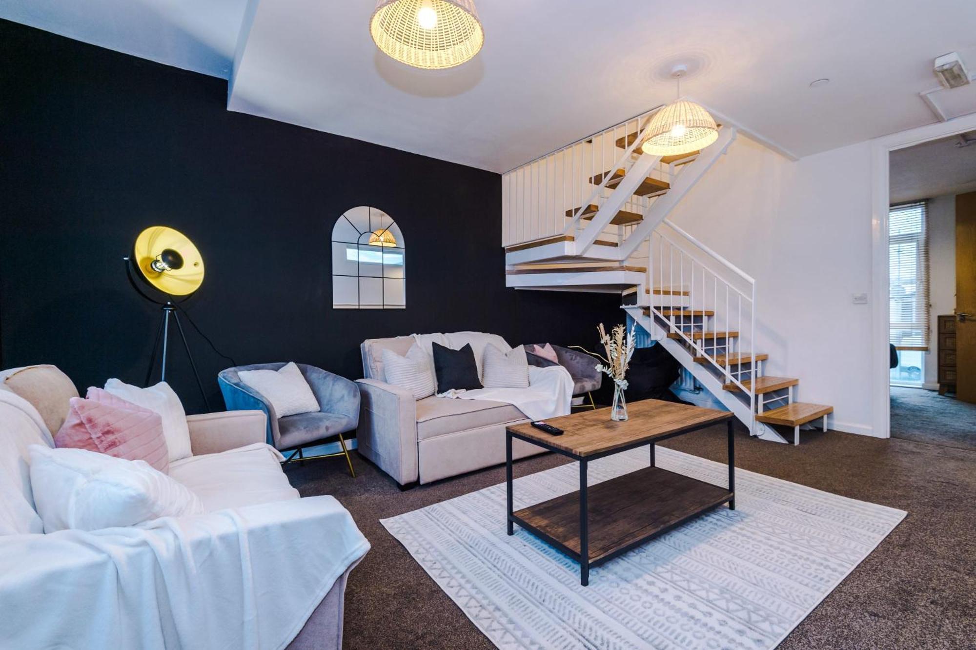 Вілла Rest&Recharge At A Spacious Townhouse By The Etihad Манчестер Екстер'єр фото